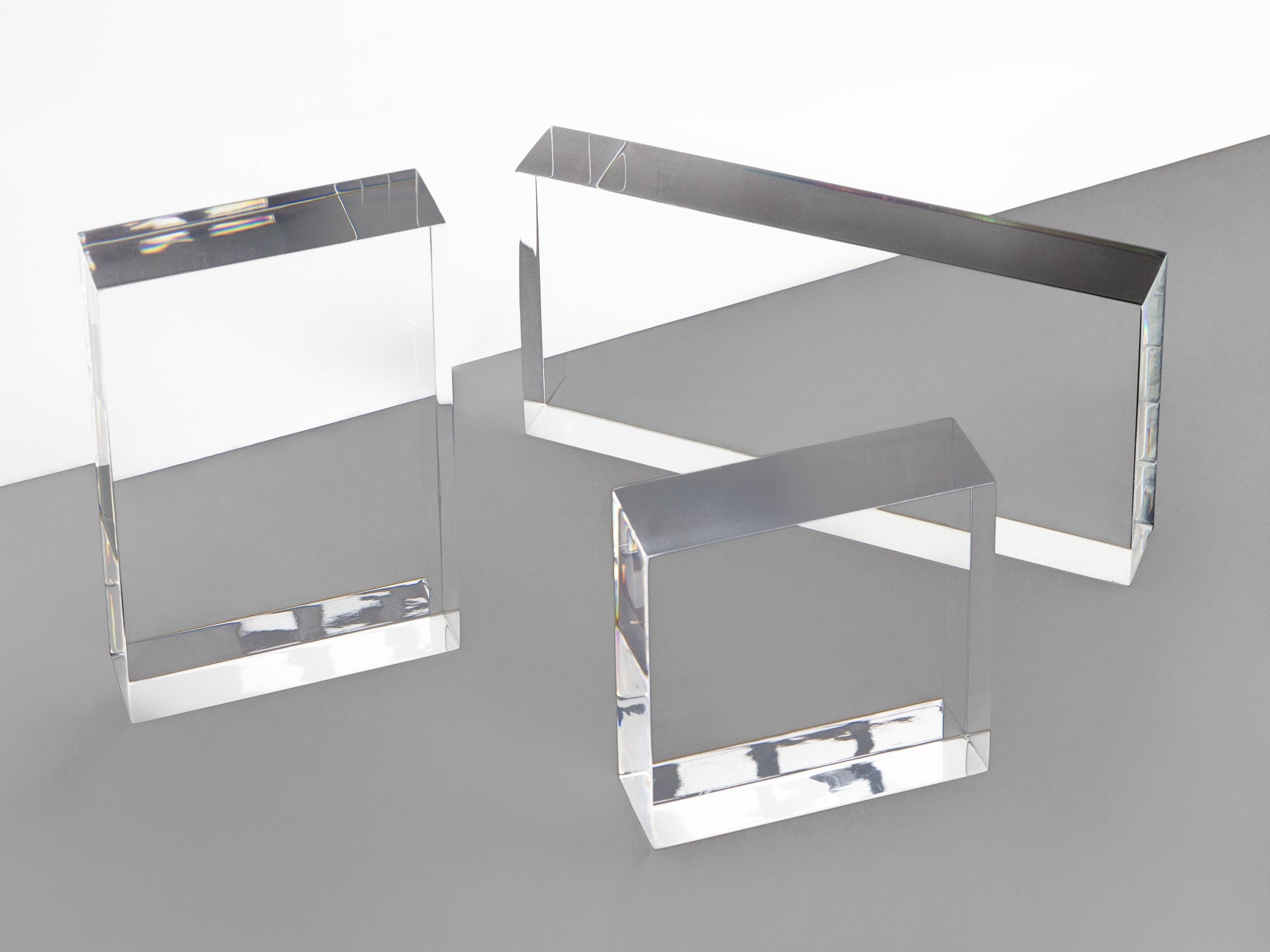 Plexiglass Mirror  Buy Plexiglass Shatter-Resistant Acrylic Mirror Sheets  Online - Regal Plastics